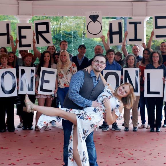 Meet your Posher, Tori - Picture 1 of 1